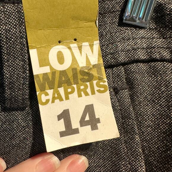 Old Navy Size 14 NWT Capris Low Waist Wool Blend Fall Textured Black Charcoal - Picture 5 of 9